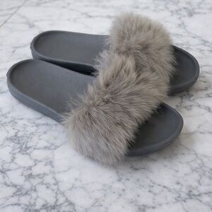 UGG Royale Sz 8 Fuzzy Real Shearling Slide Gray Preowned
